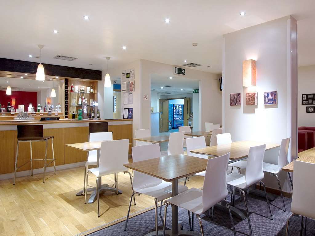 Travelodge Preston Central Ristorante foto